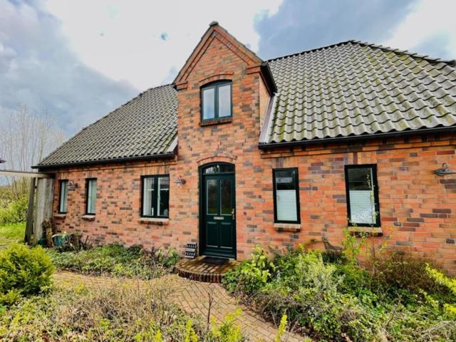 Gaestehaus Zum Krug Husum  Exterior foto
